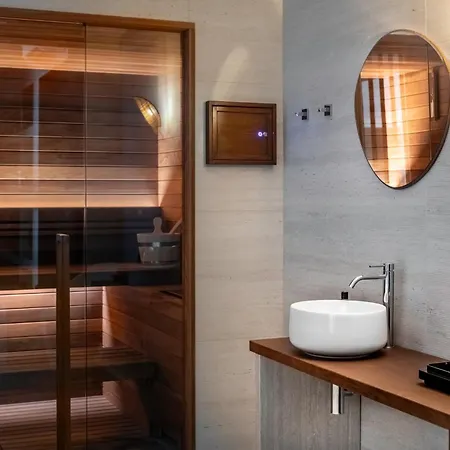 Pool & Vatican Luxury Apartamento *